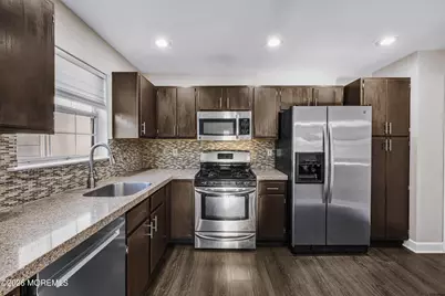 186 Tulip Lane, Freehold, NJ 07728 - Photo 11