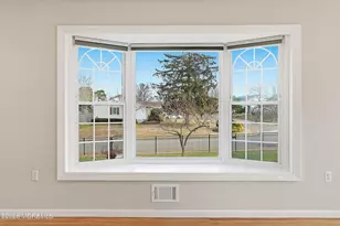 35 Redwood Dr, Toms River Township, NJ 08753 - Photo 9