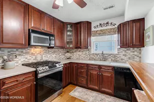 129 Tulip Ln, Freehold, NJ 07728 - Photo 11