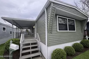 17 Mary Ann Ct, Hazlet Township, NJ 07734 - Photo 1