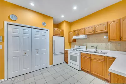 9 Maplewood Avenue, Keansburg, NJ 07734 - Photo 11