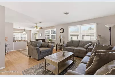 56 S Chestnut Avenue, Whiting, NJ 08759 - Photo 9