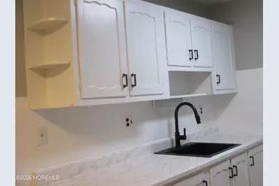 318 Coventry Court, Lakewood, NJ 08701 - Photo 9