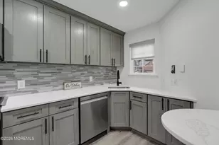 324 Oak Knoll Dr, Englishtown, NJ 07726 - Photo 5