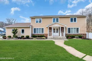 1 Ciafardini Ct, Marlboro Township, NJ 07746 - Photo 3