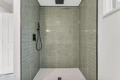 704 Oxford Way, Neptune Township, NJ 07753 - Photo 15