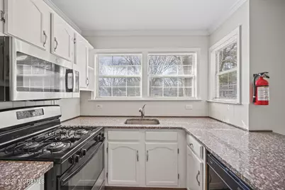 12 Duncan Way, Freehold, NJ 07728 - Photo 9