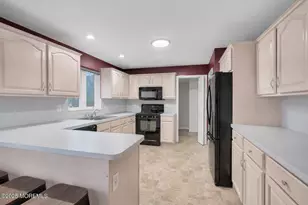 207 Superior Ct, Toms River Township, NJ 08755 - Photo 9