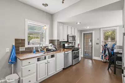 496 W Park Avenue, Ocean Twp, NJ 07755 - Photo 7