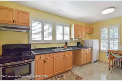 57 Memorial Parkway, Atlantic Highlands, NJ 07716 - Photo 11