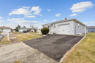 2 Hyannis St, Toms River Township, NJ 08757 - Photo 3