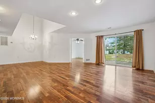 392 Bayberry Ct, Marlboro Township, NJ 07726 - Photo 9