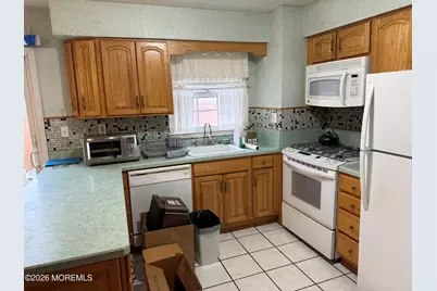 130 Howell Avenue, Fords, NJ 08863 - Photo 5