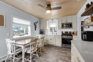 51 7th St, Belford, NJ 07718 - Photo 9