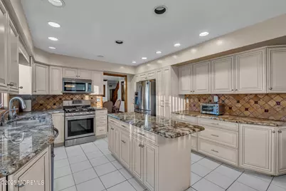 8 Ross Court, Oakhurst, NJ 07755 - Photo 11