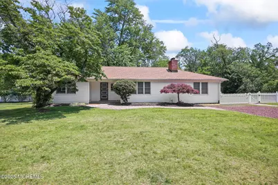 2025 Lesser Parkway, Oakhurst, NJ 07755 - Photo 27