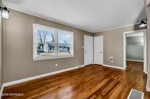 537 Longboat Ave, Beachwood, NJ 08722 - Photo 3