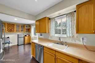 181 Clubhouse Dr, Middletown, NJ 07748 - Photo 11