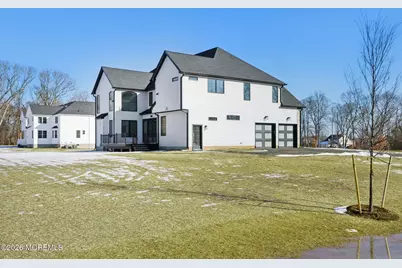 8 Hague Road, Freehold, NJ 07728 - Photo 9