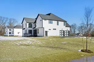 8 Hague Rd, Freehold, NJ 07728 - Photo 9