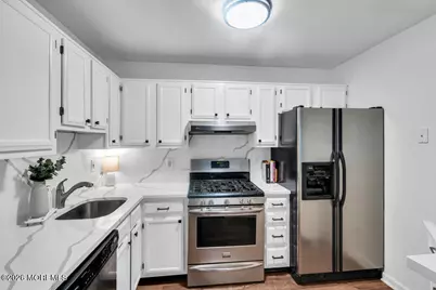 156 Pinetree Court, Howell Township, NJ 07731 - Photo 9