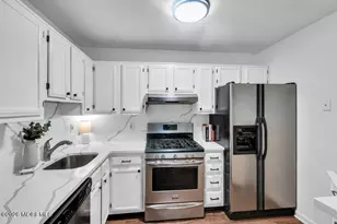 156 Pinetree Ct, Howell Township, NJ 07731 - Photo 9