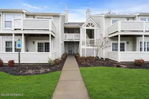 156 Pinetree Ct, Howell Township, NJ 07731 - Photo 3