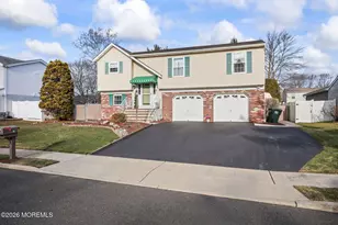 48 Hedgewood Rd, Howell Township, NJ 07731 - Photo 5