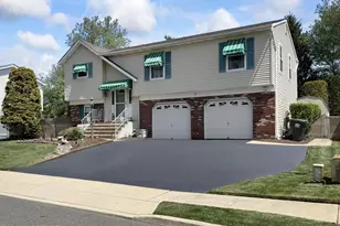 48 Hedgewood Rd, Howell Township, NJ 07731 - Photo 3