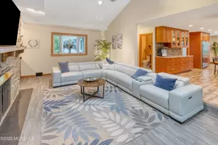 12 Crest Dr, Colts Neck Township, NJ 07722 - Photo 9