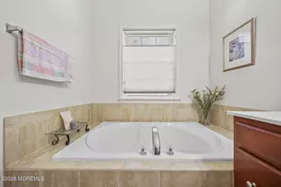 7 Salter Ct, Manalapan Township, NJ 07726 - Photo 19