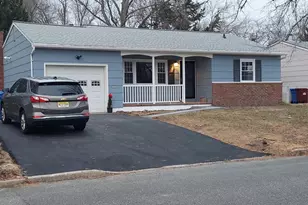 843 N Edgebrook Dr N, Toms River Township, NJ 08757 - Photo 1