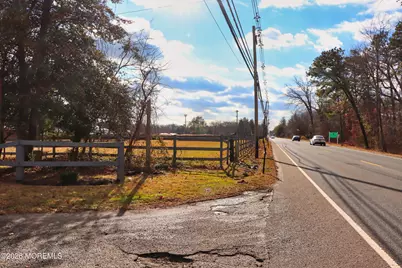 919 Lakewood Farmingdale Road, Howell Township, NJ 07731 - Photo 23