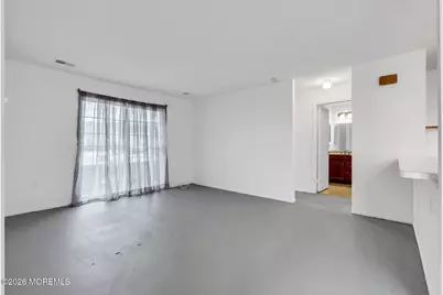 25 Des Moines Court, Tinton Falls, NJ 07712 - Photo 11