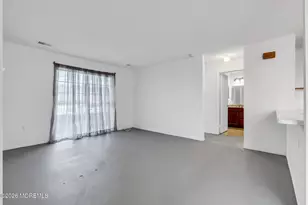 25 Des Moines Ct, Tinton Falls, NJ 07712 - Photo 11