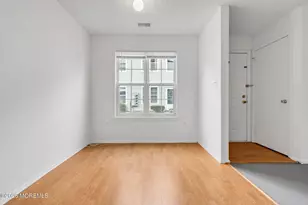 25 Des Moines Ct, Tinton Falls, NJ 07712 - Photo 3