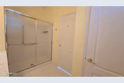 16 Golden Willows Avenue, Lakewood, NJ 08701 - Photo 11