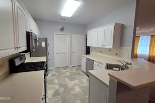 16 Golden Willows Ave, Lakewood, NJ 08701 - Photo 5