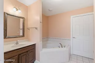 3 Lone Oak Way, Eatontown, NJ 07724 - Photo 19