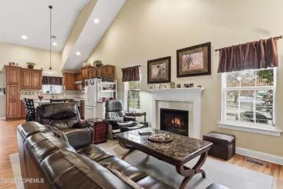 3 Lone Oak Way, Eatontown, NJ 07724 - Photo 7