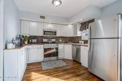 910 Florence Avenue, Union Beach, NJ 07735 - Photo 19