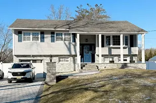 7 Whitehall Way, Manalapan Township, NJ 07726 - Photo 1