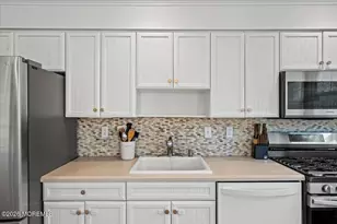 1421 Delaware Ave, Toms River Township, NJ 08753 - Photo 11