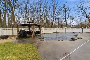 2 Pioneer Dr, Howell Township, NJ 07731 - Photo 21