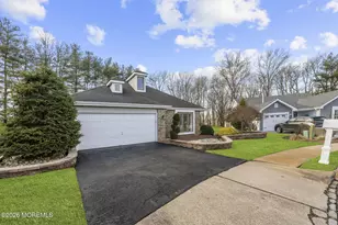 99 Caldwell Terrace, Marlboro Township, NJ 07746 - Photo 39