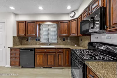 99 Caldwell Terrace, Marlboro Township, NJ 07746 - Photo 17