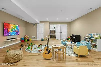 18 Bridgepointe Drive, Laurence Harbor, NJ 08879 - Photo 9