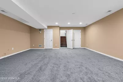 18 Bridgepointe Drive, Laurence Harbor, NJ 08879 - Photo 7