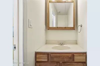 72 Fieldcrest Way, Hazlet Township, NJ 07730 - Photo 15