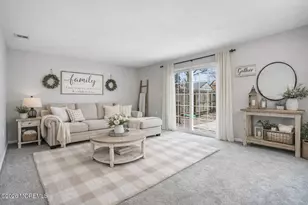 72 Fieldcrest Way, Hazlet Township, NJ 07730 - Photo 13